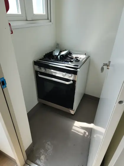 가스오븐 철거 — 다용도실로 옮긴 기기
