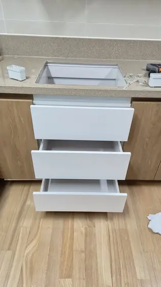 오븐 자리 하부장 — 3단 서랍장
