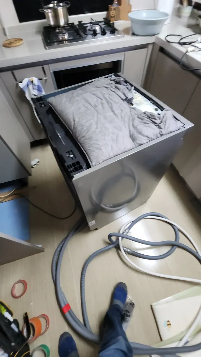 식기세척기 이사 철거 — 빼낸 식기세척기