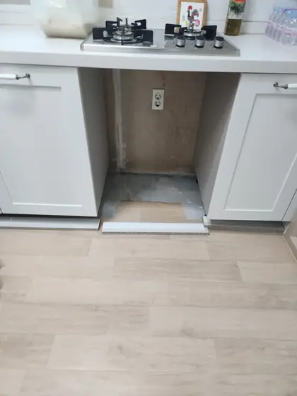 식세기 자리 서랍장 — 쿡탑 아래 비어 있는 칸
