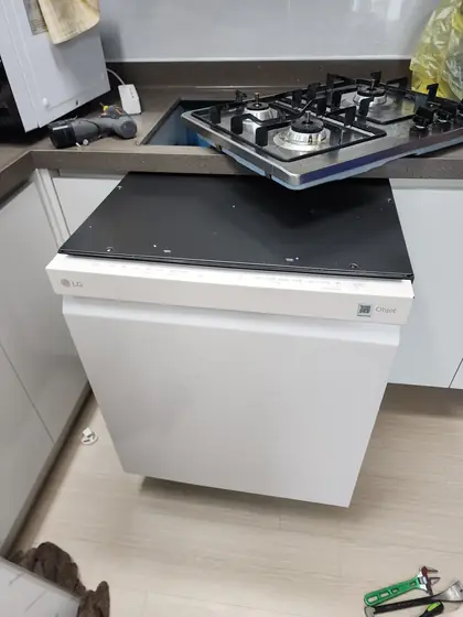 식기세척기 철거 배관 — 빼낸 식기세척기