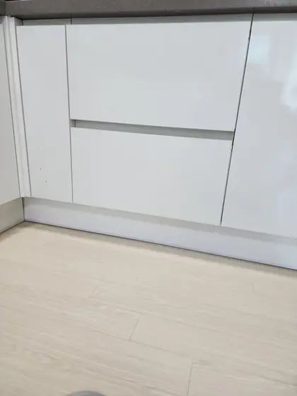 식기세척기 철거 배관 — 서랍 두 개로 마감
